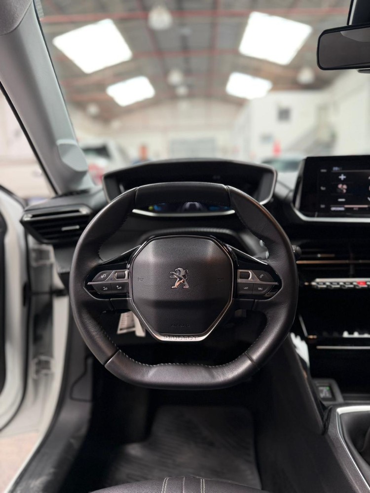 Peugeot 208 Feline Tiptronic — foto 3